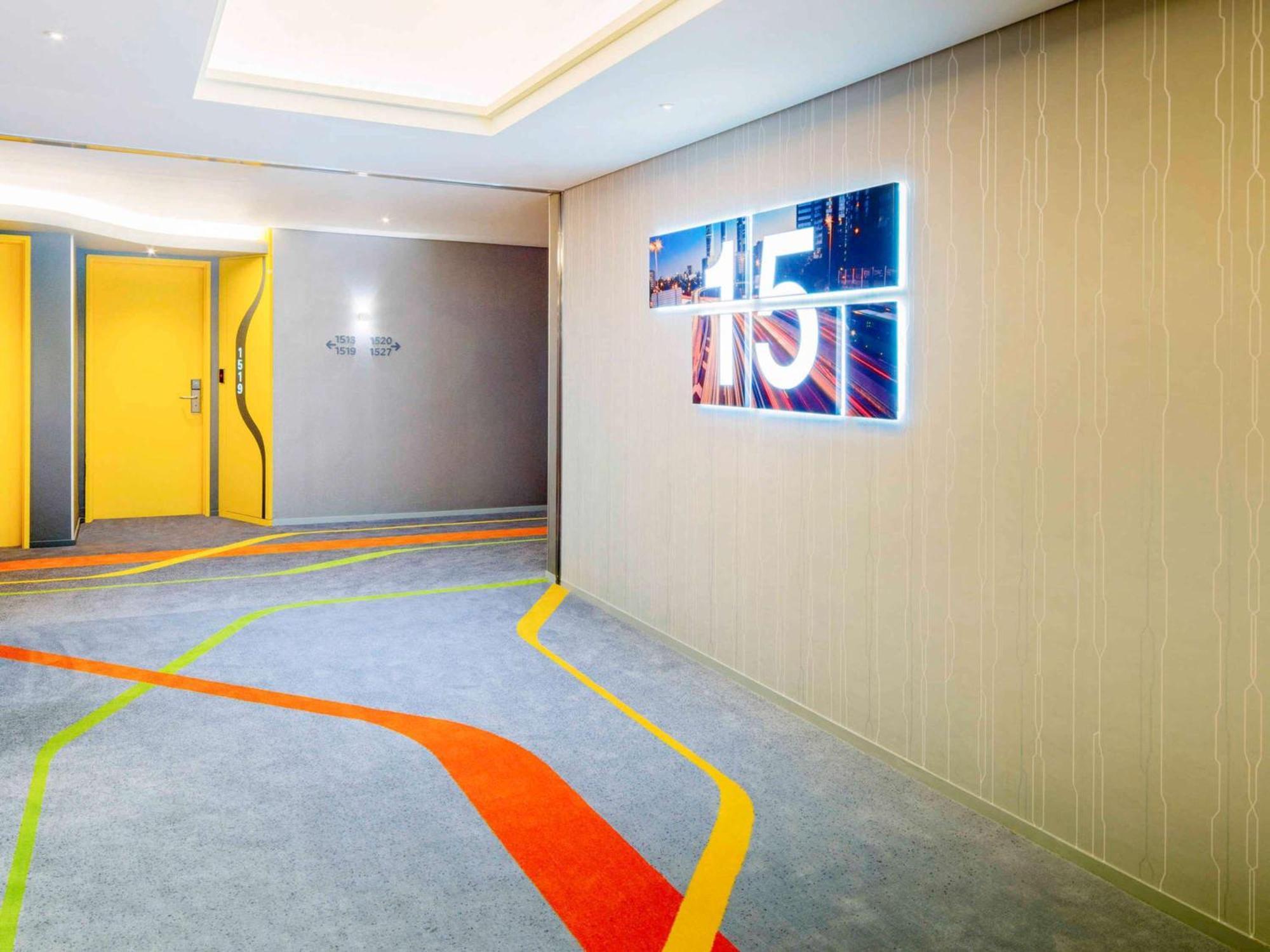 Hotel Ibis Styles Ambassador Gangnam 3*